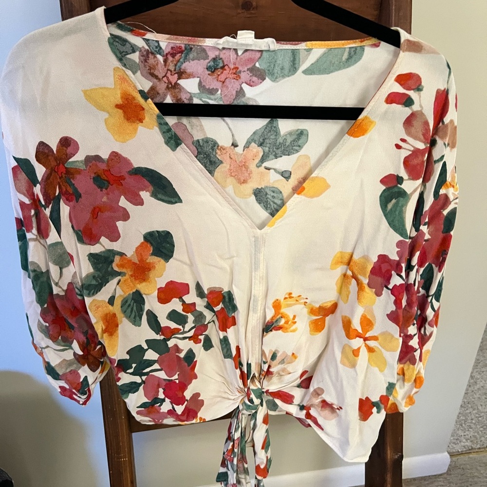 Women’s floral top